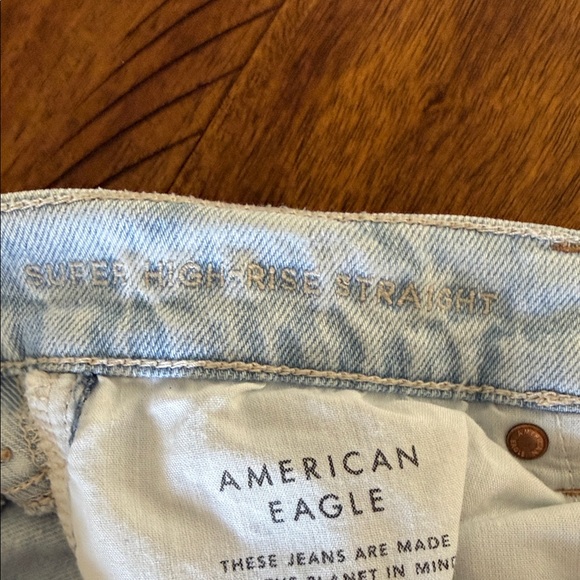 American Eagle Outfitters Light Blue Straight Leg Jeans - Picture 6 of 10